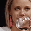 Roll_eyes_sip emote