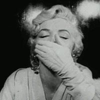 MarilynKiss emote