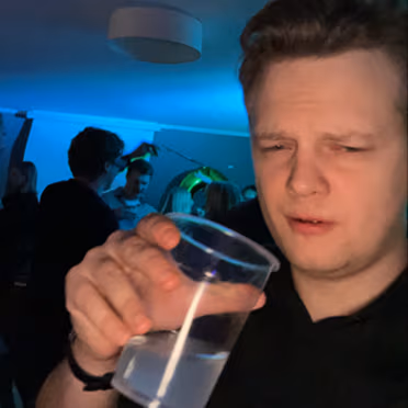 AlexCool emote