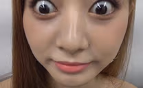 TzuyuEyesWideOpen emote