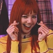 Lisa_hearts emote