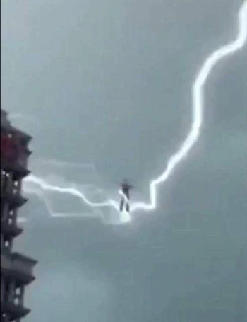 Lightning_man emote