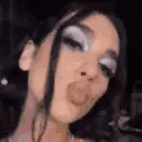 duaKiss emoji