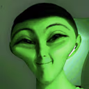 YannAlienSmile emote