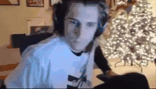 AREYOUAGIRLFtxQcYellingAtYou emote