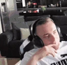 SCHERE emote