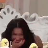 giggles emote