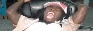 WhenTheLatinaGyatClapsAndJiggles emoji