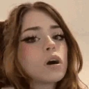 hannahKiss emote