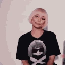 nickiminaj_wave emote