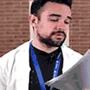 illojuanExplainingHow emote