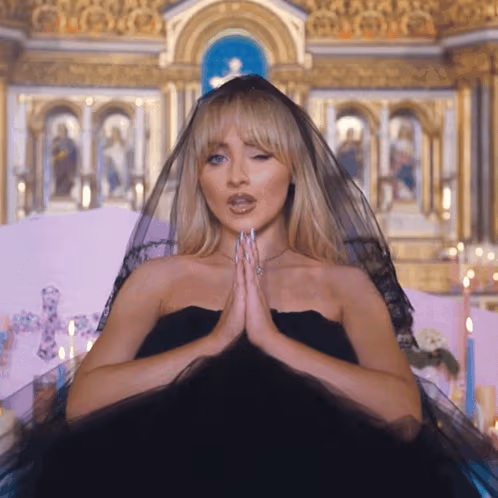 sabrinacarpenter emote