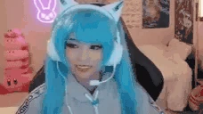 emiruDab emote