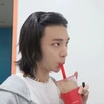 Hyunjin_SipsCoffee emote