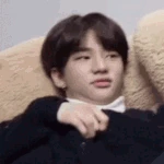 Hyunjin_Bombastic_SideEye emote