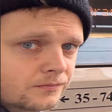 AlexSad emote