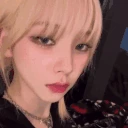 karinaStare emote