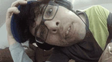 gucken emote