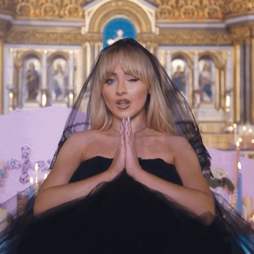 sabrinacarpenter emote