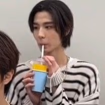 Leehan_SipsJuice emote
