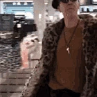 Throwpurse emote